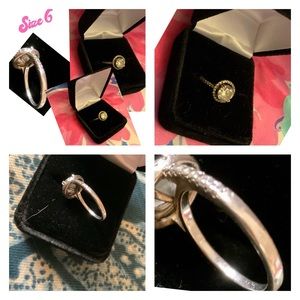 Ring Marilyn Monroe Size 6 Silver 6 W/ Box 💍